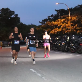 Runner Photo 3725842
