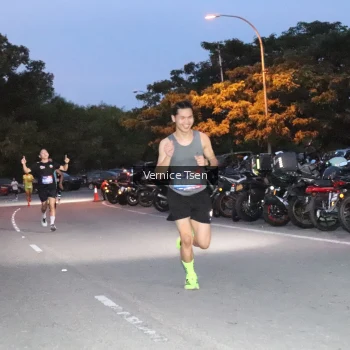 Runner Photo 3726183
