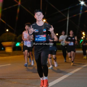 Runner Photo 3726640