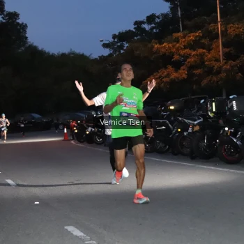 Runner Photo 3726946