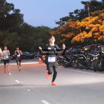 Runner Photo 3727516
