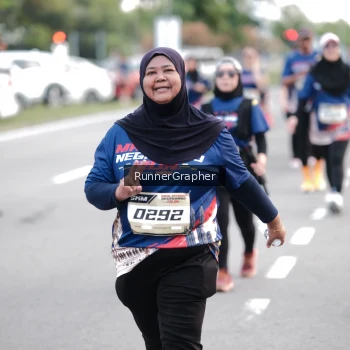 Runner Photo 3728570