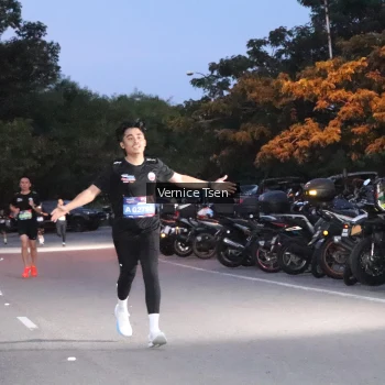 Runner Photo 3728980