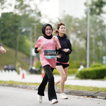 Runner Photo 3729911