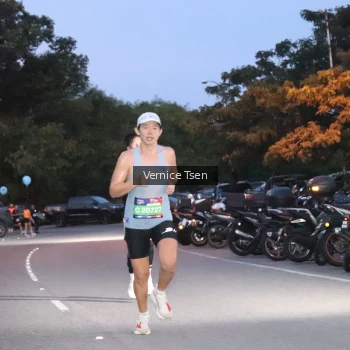 Runner Photo 3730001