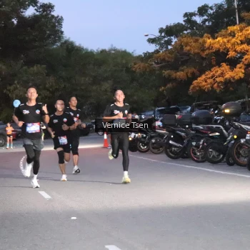 Runner Photo 3730215