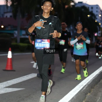 Runner Photo 3730643
