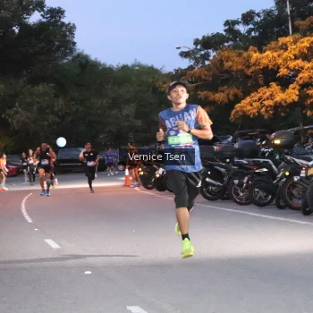 Runner Photo 3730711