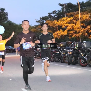 Runner Photo 3730943