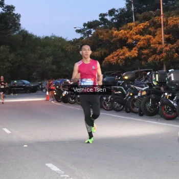 Runner Photo 3730952