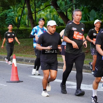 Runner Photo 3731004
