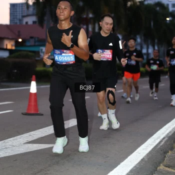 Runner Photo 3731023