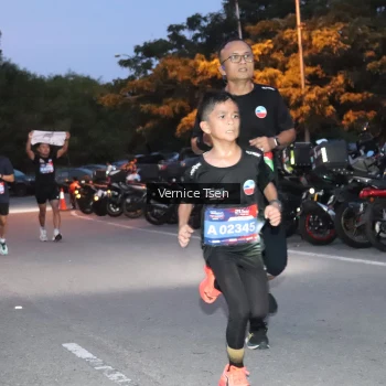 Runner Photo 3731340