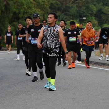 Runner Photo 3731696