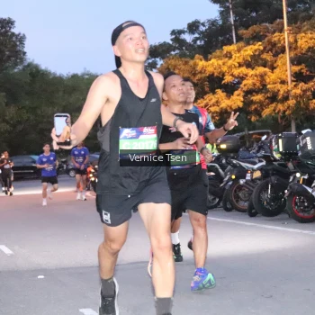Runner Photo 3731787