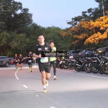 Runner Photo 3732335