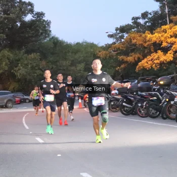 Runner Photo 3732490