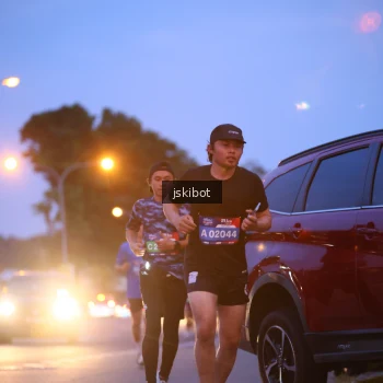 Runner Photo 3732579