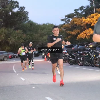 Runner Photo 3732614