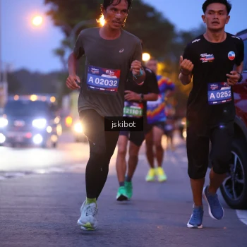 Runner Photo 3732636