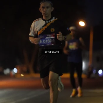 Runner Photo 3732709