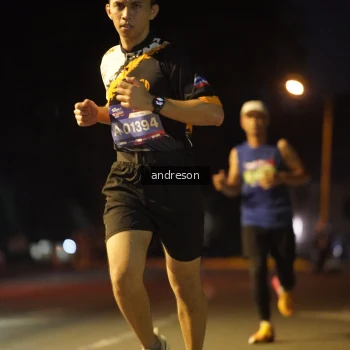 Runner Photo 3732771