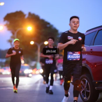 Runner Photo 3732797
