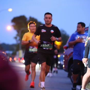 Runner Photo 3732810