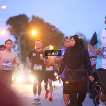 Runner Photo 3732826