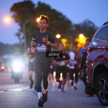 Runner Photo 3732834
