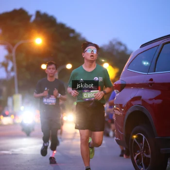 Runner Photo 3732843
