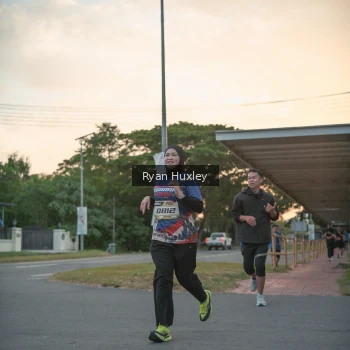 Runner Photo 3733001