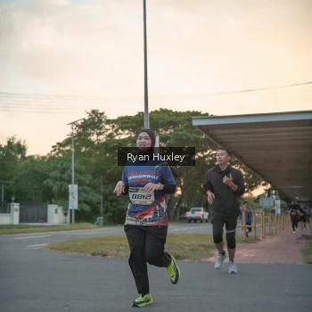 Runner Photo 3733015
