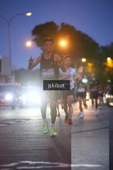 Runner Photo 3733151