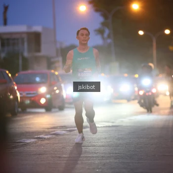 Runner Photo 3733192
