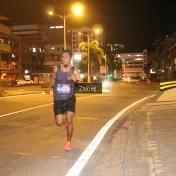 Runner Photo 3733304