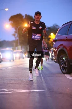 Runner Photo 3733346