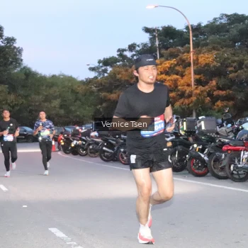 Runner Photo 3733410