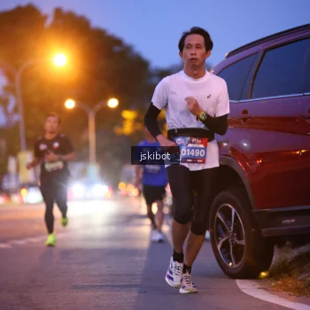 Runner Photo 3733631