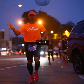 Runner Photo 3733680