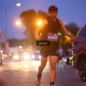 Runner Photo 3733695