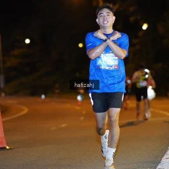 Runner Photo 3733759