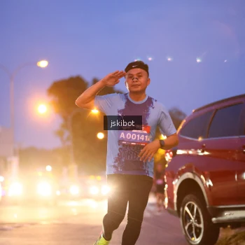 Runner Photo 3733781