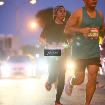 Runner Photo 3733795