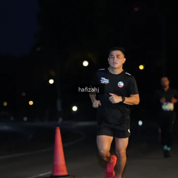 Runner Photo 3733857
