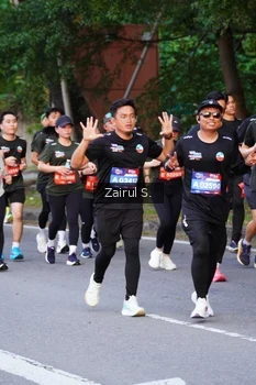Runner Photo 3733921