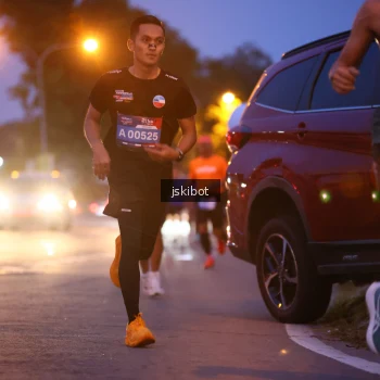 Runner Photo 3733954