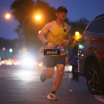 Runner Photo 3733973
