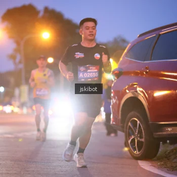 Runner Photo 3733975