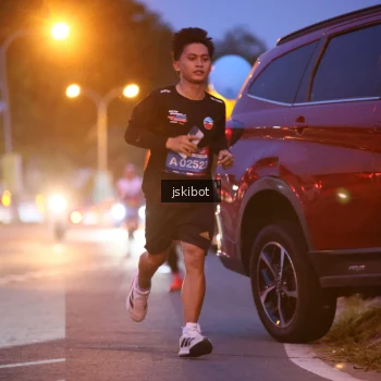 Runner Photo 3733985